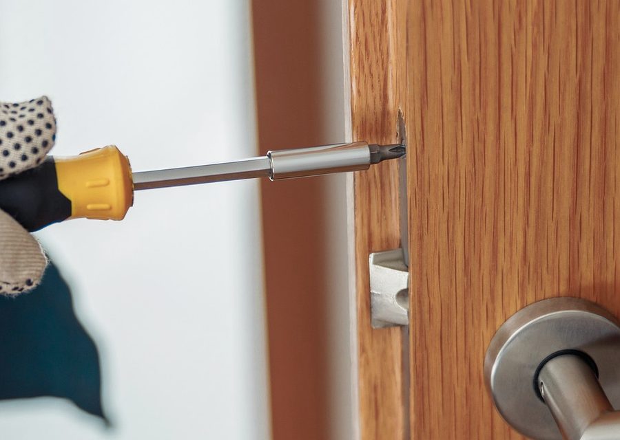 Locksmith work in Glen Ellyn, IL