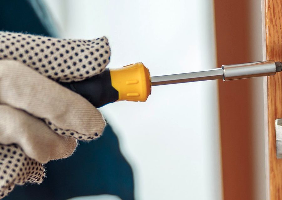 Locksmith work in Riverside, CA