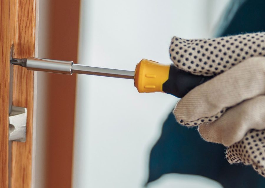 Lock installation and repair in Burbank