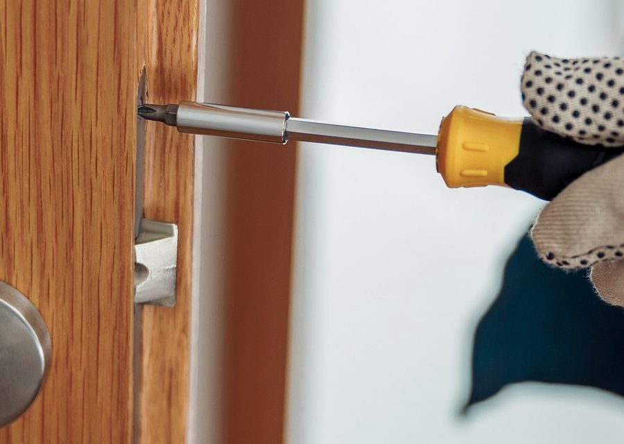 Lock installation and repair in Santa Clarita