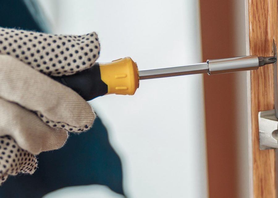Lock installation and repair in Wildomar