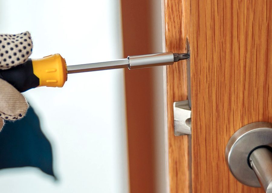 Lock installation and repair in Orange