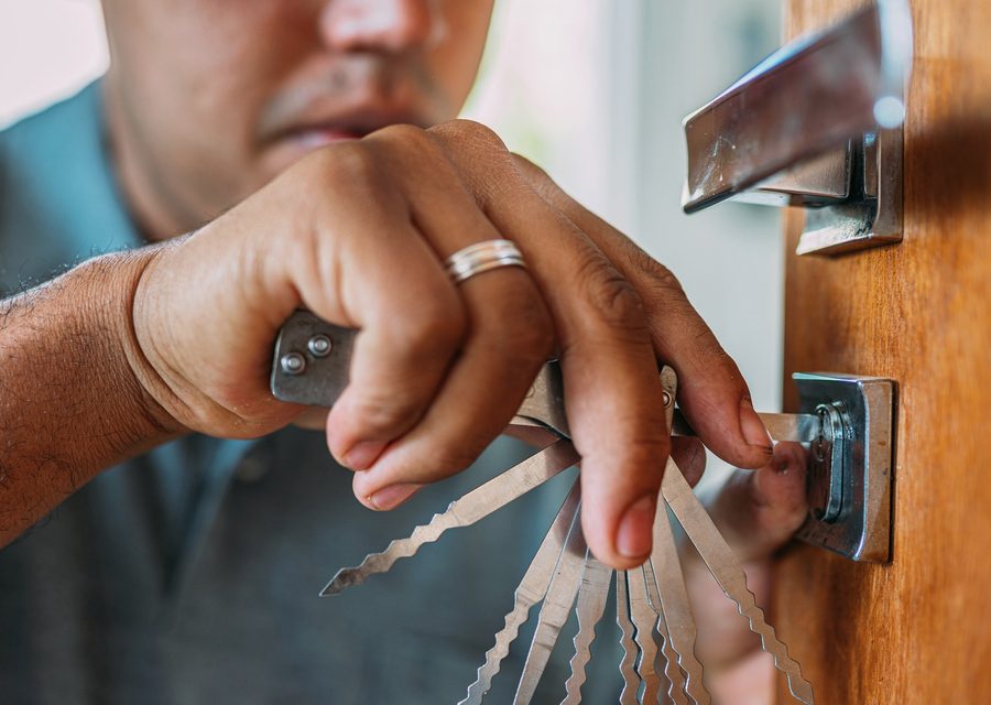 Lock installation and repair in St Petersburg