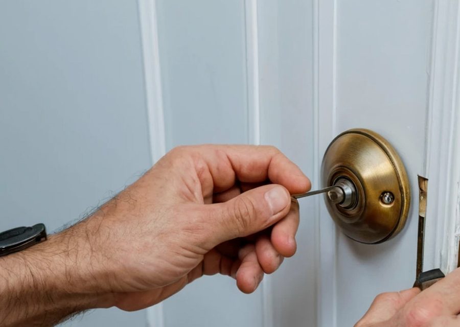 Lock installation and repair in Zion