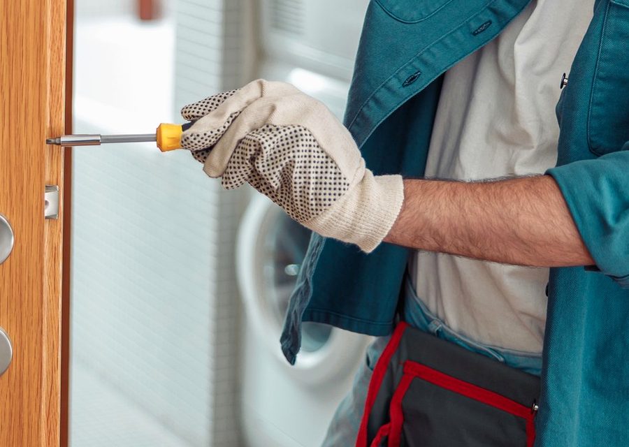 Lock installation and repair in Ventura