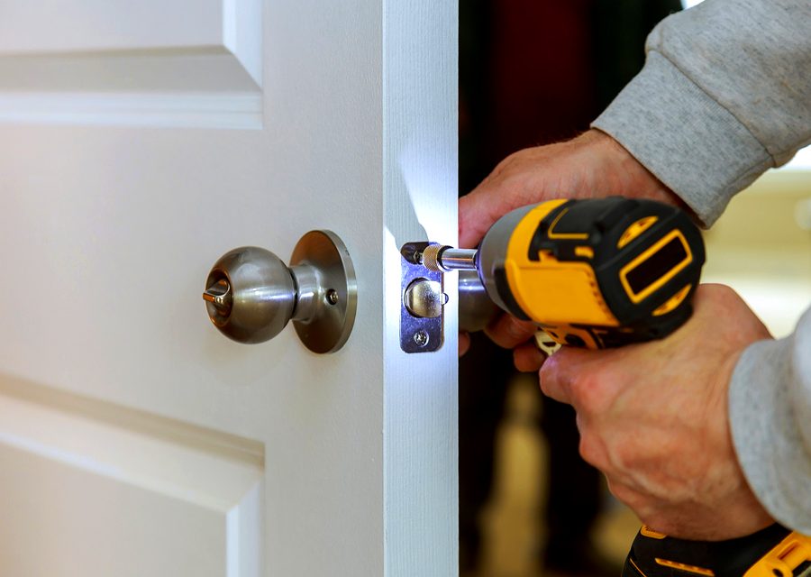 Lock installation and repair in Universal City