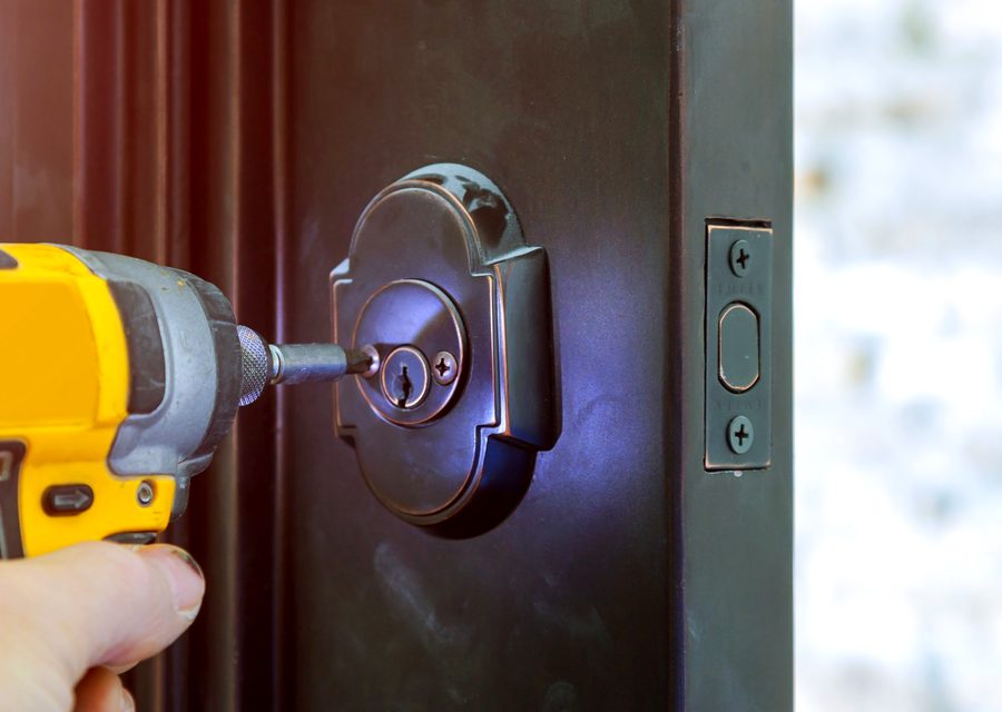 Lock installation and repair in Eustis