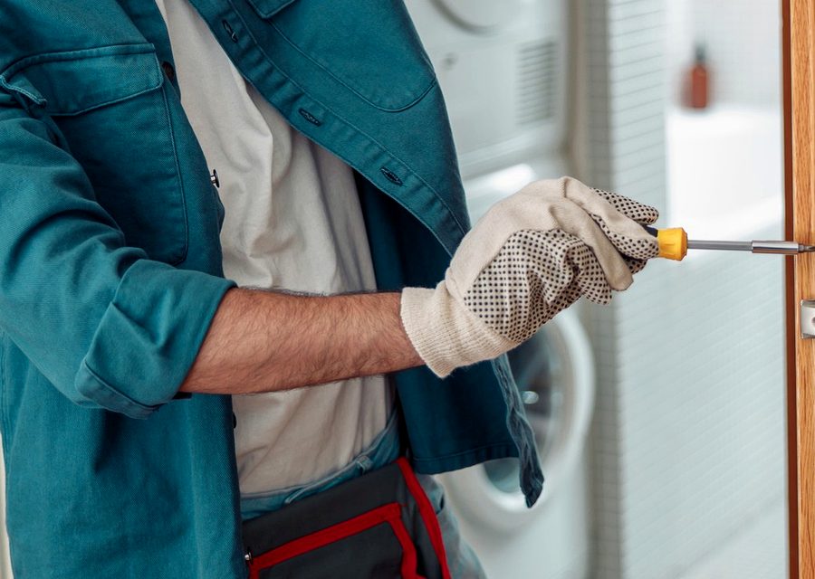Lock installation and repair in Wayland