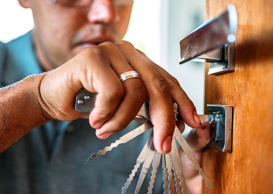 Lock installation and repair in Burnham
