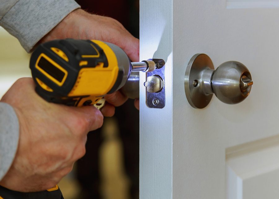 Lock installation and repair in Hempstead