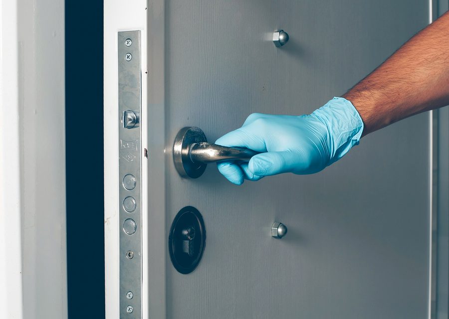 Emergency locksmith service near Miami