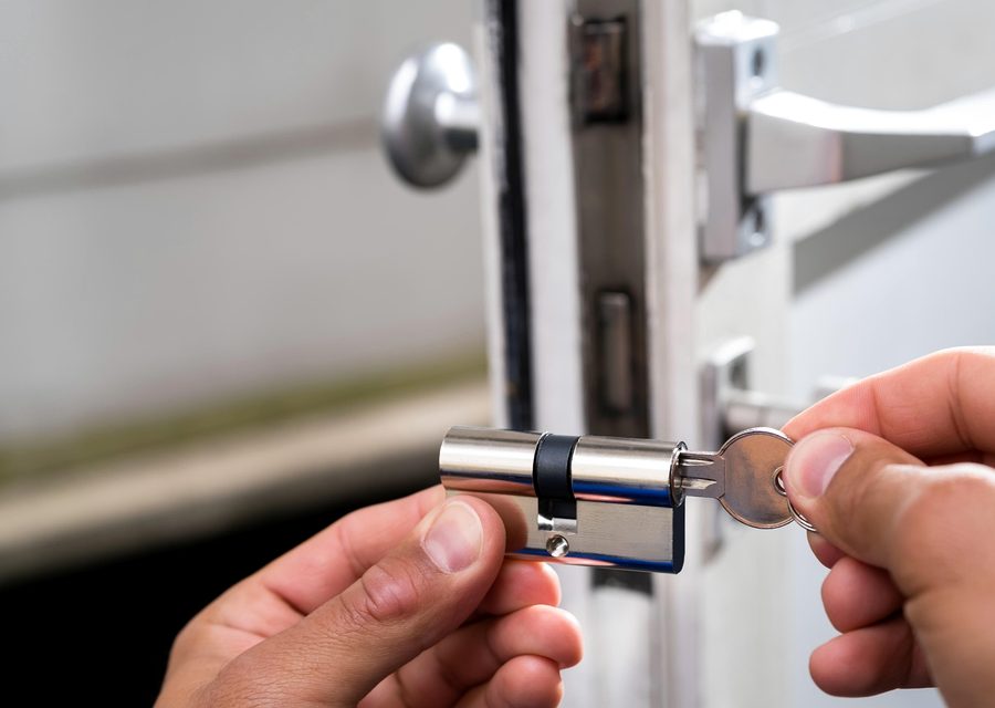 Emergency locksmith service near Colonial Heights