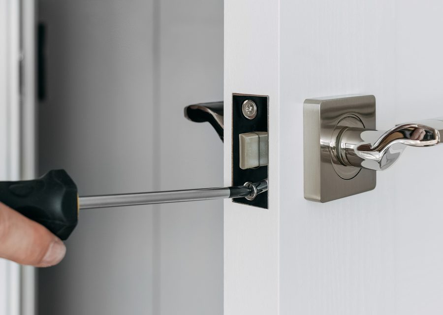 Emergency locksmith service near Murrieta