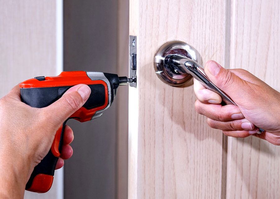 Emergency locksmith service near Hinsdale