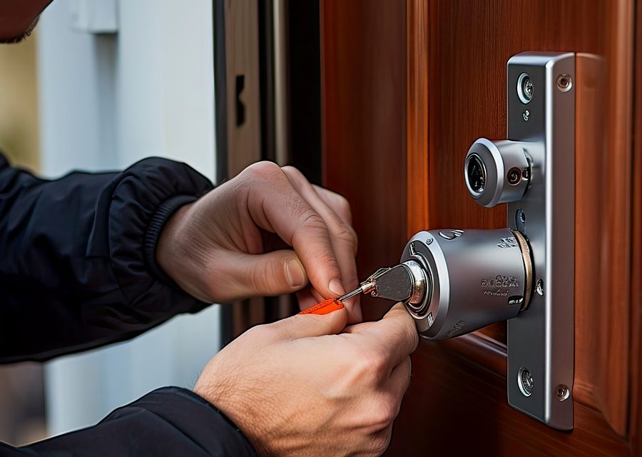 Emergency locksmith service near Sunrise