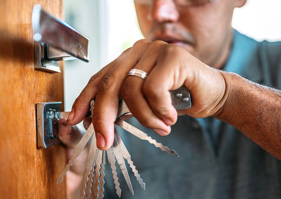 Emergency locksmith service near Orlando