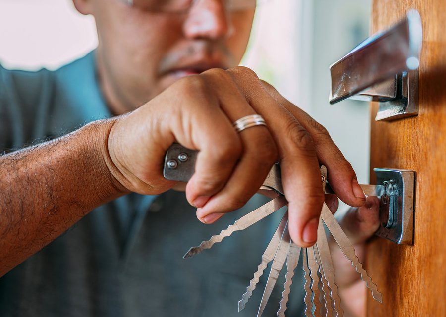 Emergency locksmith service near Claremont