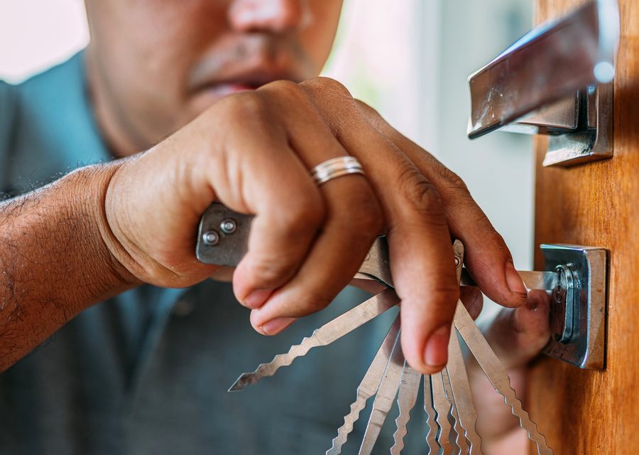 Emergency locksmith service near Boulder