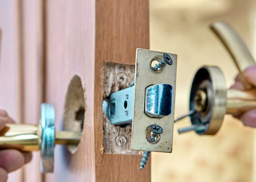 Emergency locksmith service near Pasadena