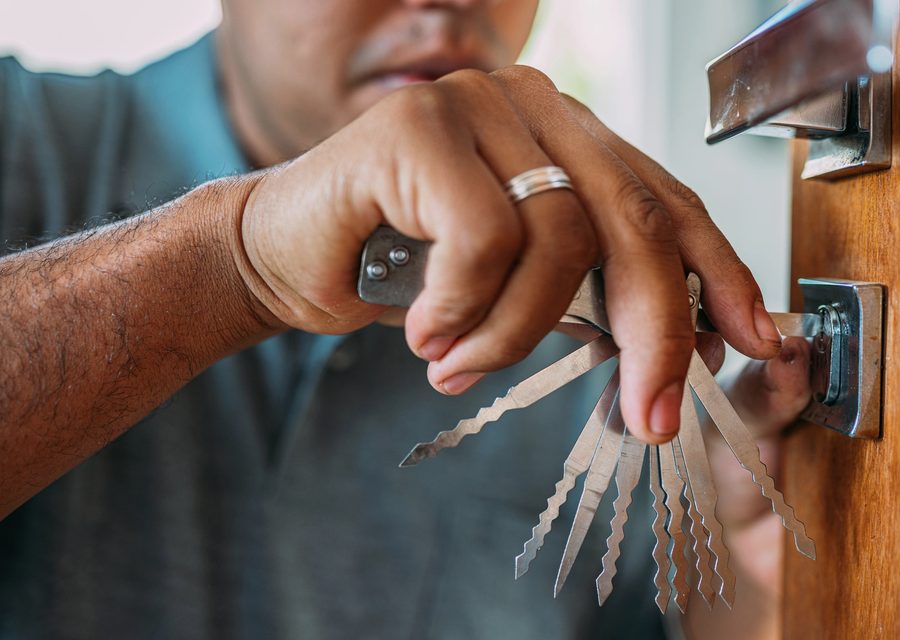 Emergency locksmith service near Huntington
