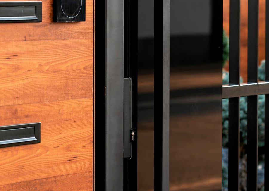 Emergency locksmith service near Puyallup