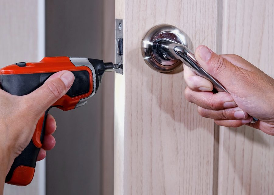 Emergency locksmith service near Commercial Point