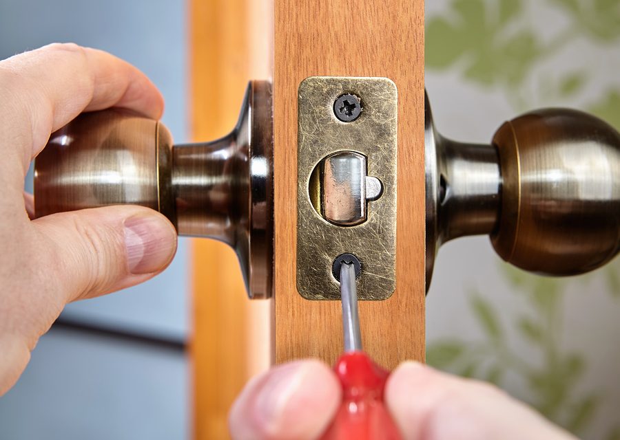 Emergency locksmith service near Hillside
