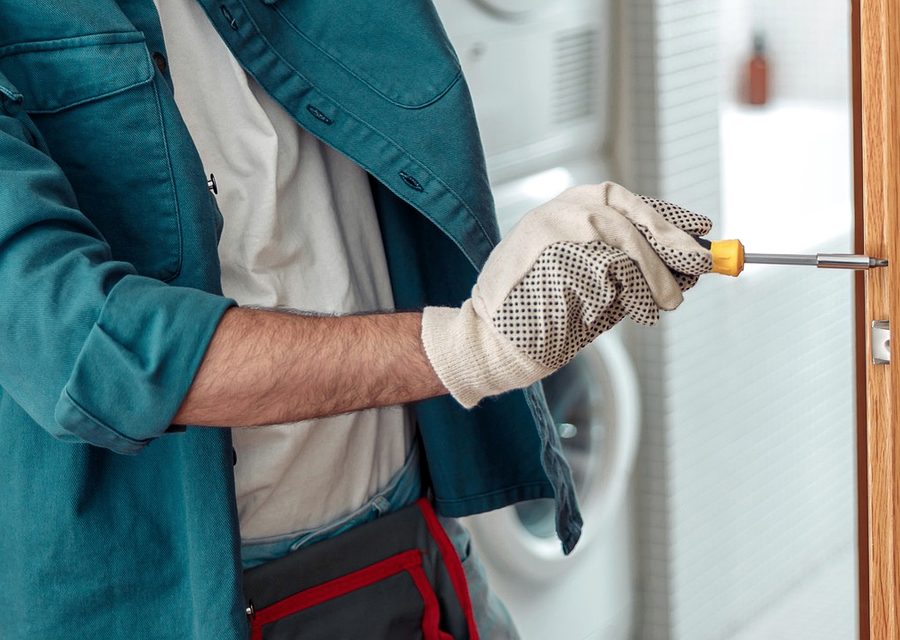 Emergency locksmith service near Wheaton