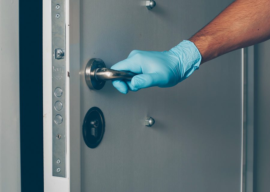 Emergency locksmith service near Brookfield