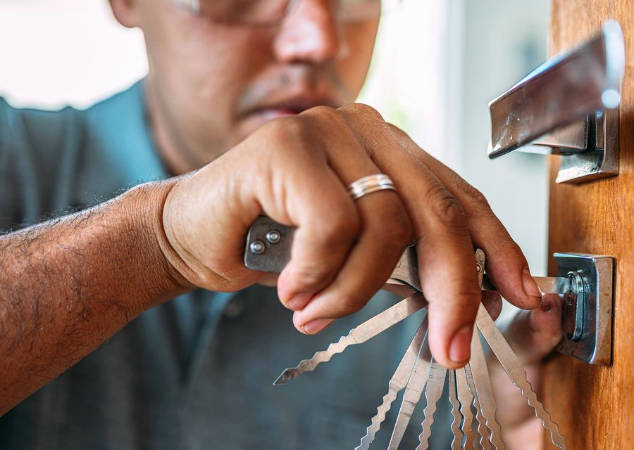 Emergency locksmith service near Santa Clarita