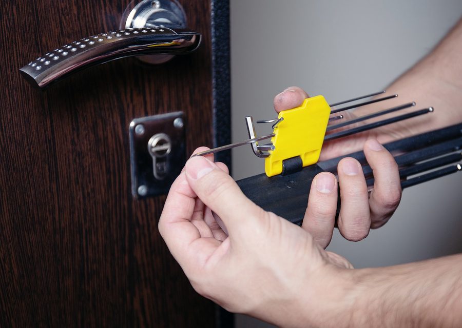 Emergency locksmith service near Tucson