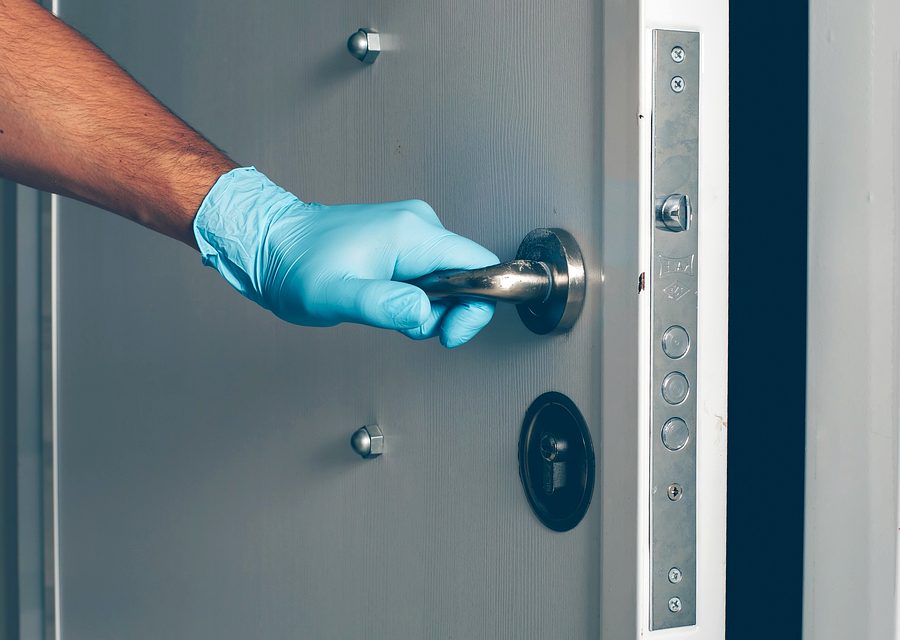 Emergency locksmith service near Oakland