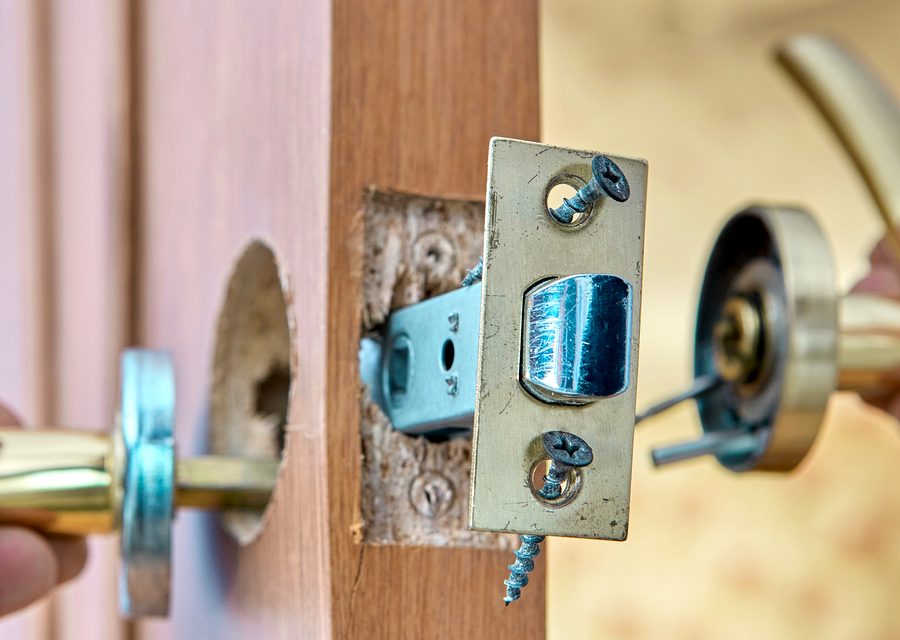 Emergency locksmith service near Westlake Village
