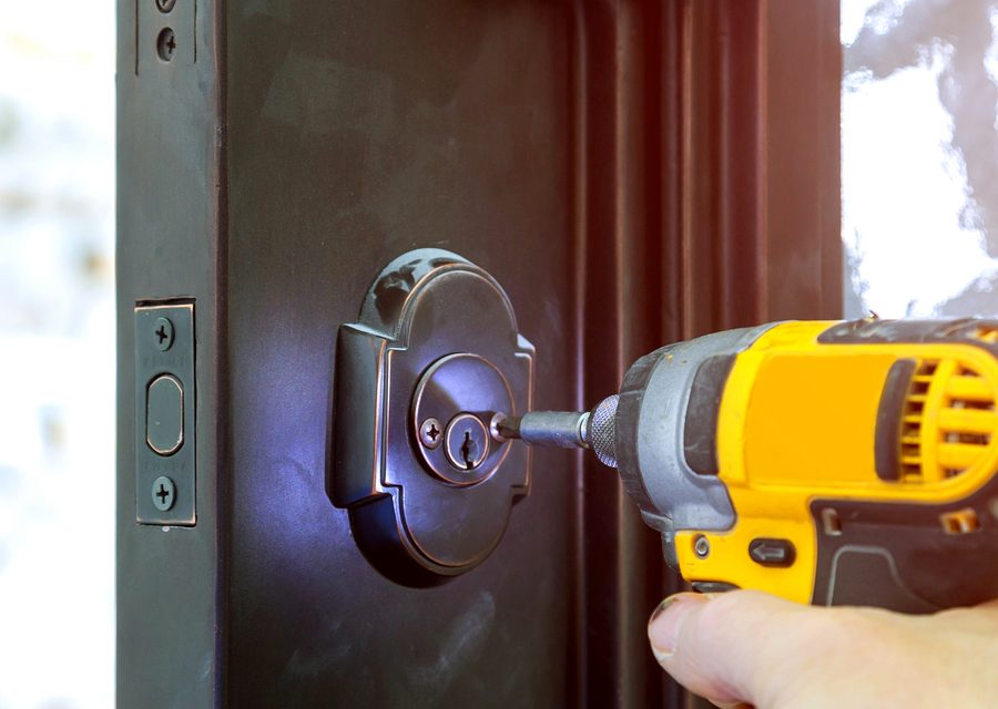 Emergency locksmith service near Nashville