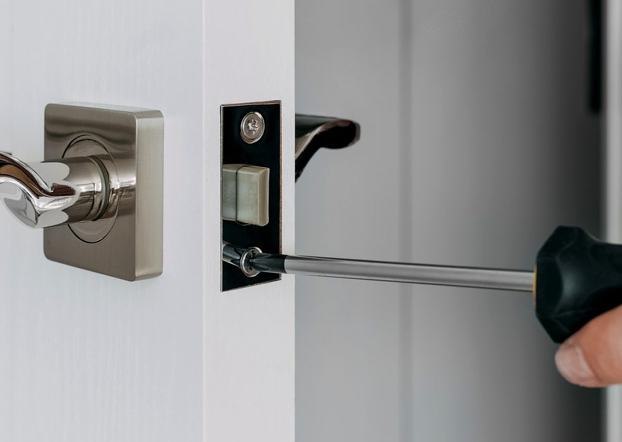 Emergency locksmith service near Hoover