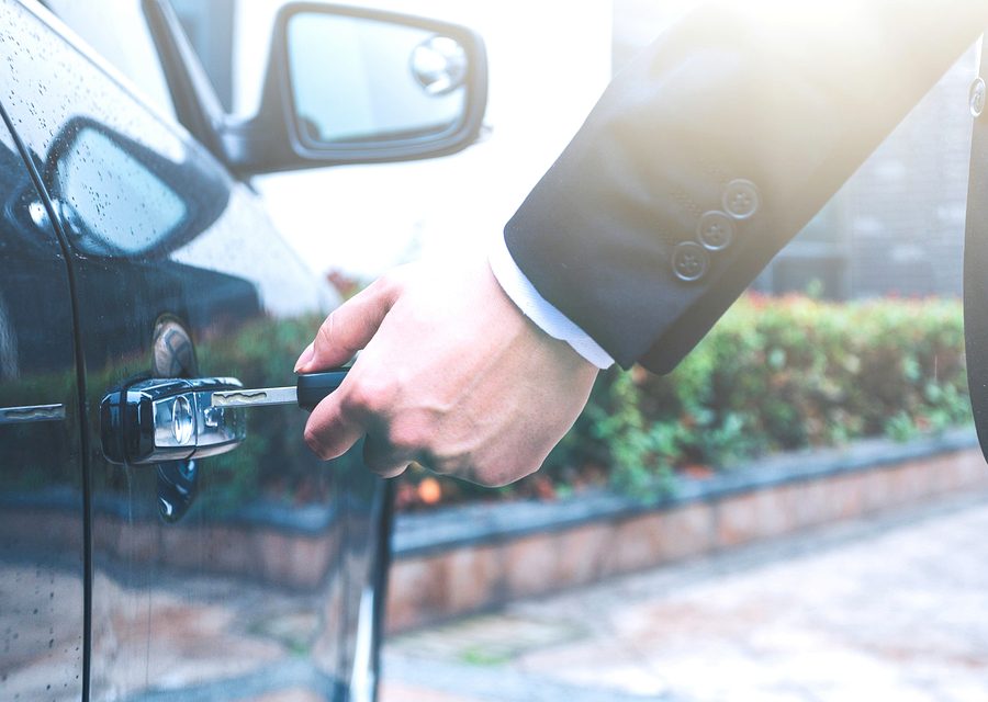 Emergency locksmith service near Warren