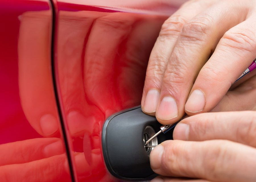 Emergency locksmith service near Miami