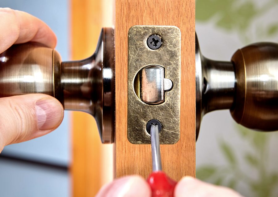 Emergency locksmith service near Bradenton