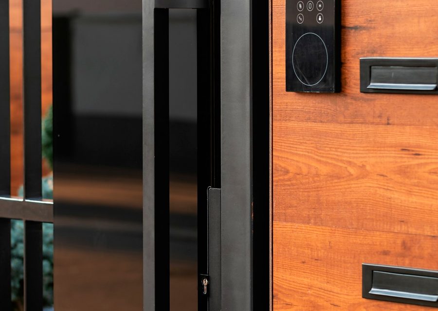 Emergency locksmith service near Houston