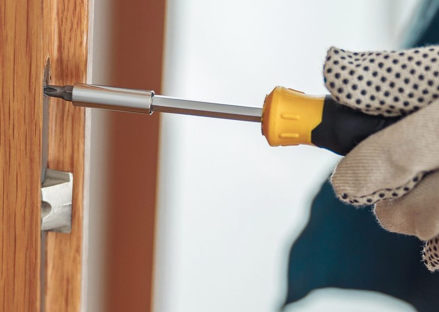 Emergency locksmith service near Douglass