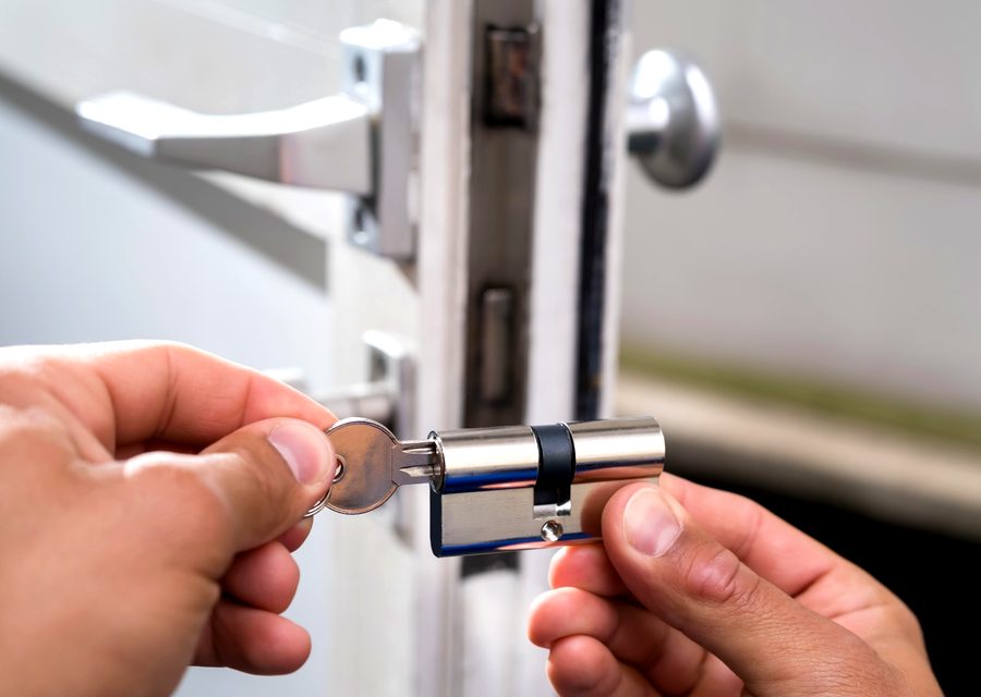 Emergency locksmith service near Minneapolis
