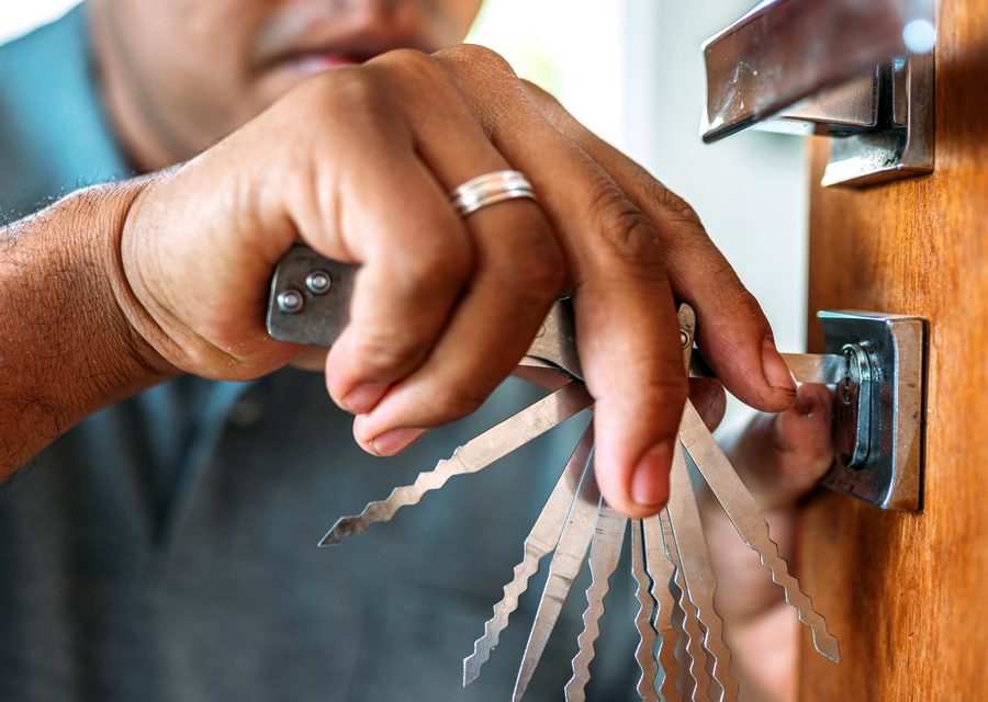 Emergency locksmith service near Gilbert
