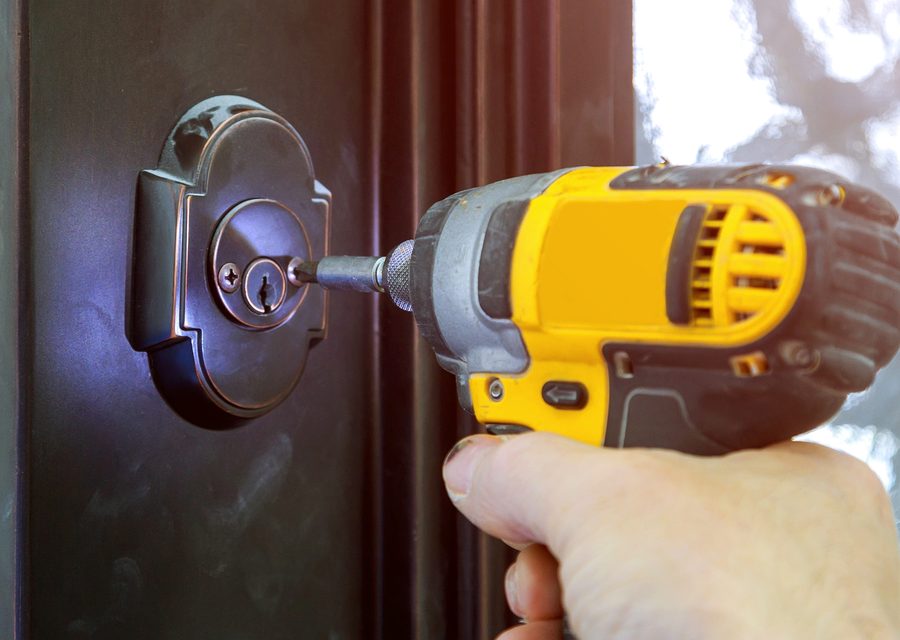 Emergency locksmith service near De Witt