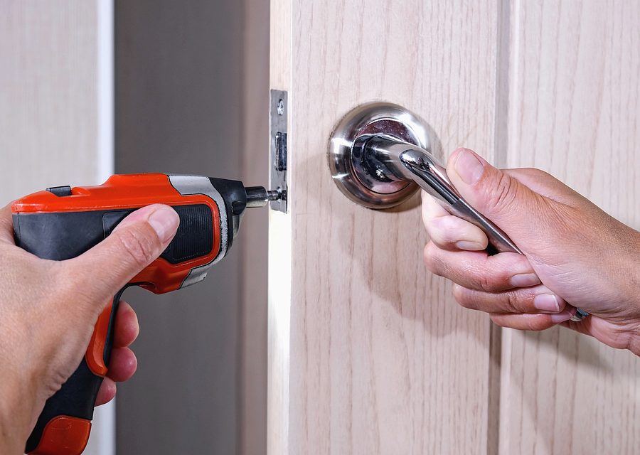 Emergency locksmith service near Newark