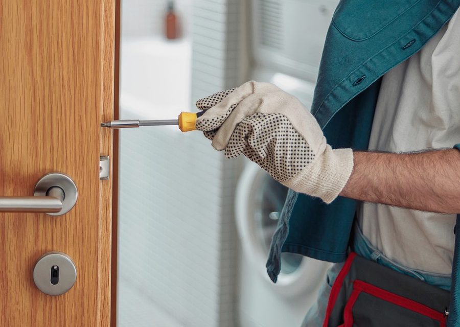 Emergency locksmith service near Greenville