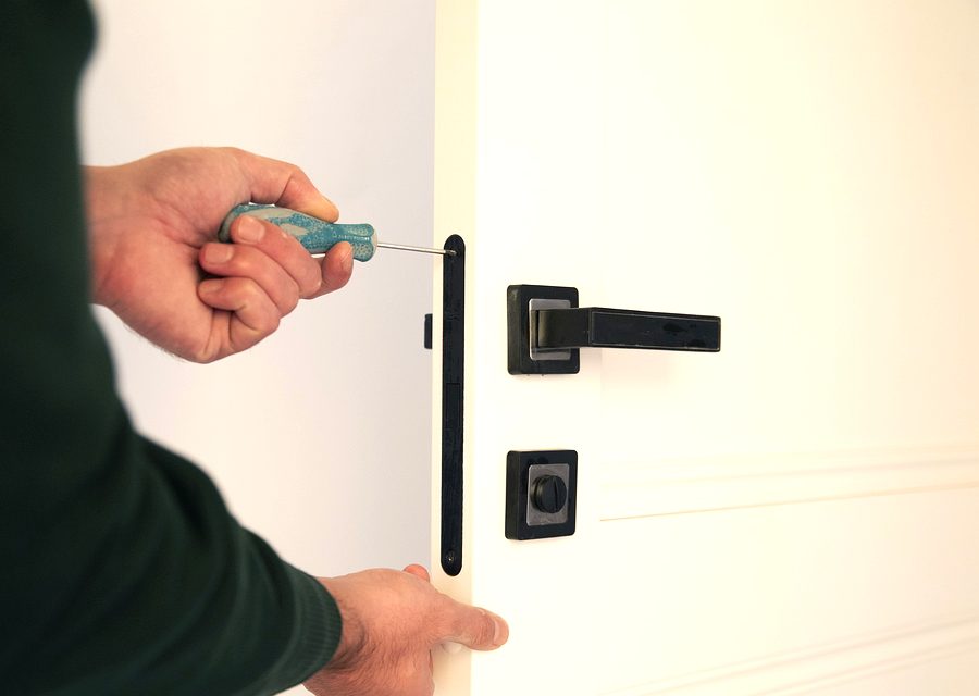 Emergency locksmith service near Deerfield