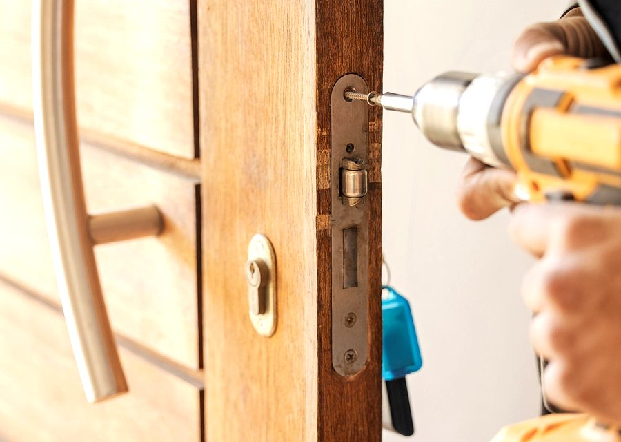 Emergency locksmith service near Richmond