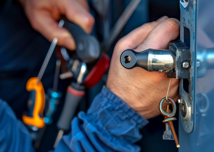 Emergency locksmith service near Chicago