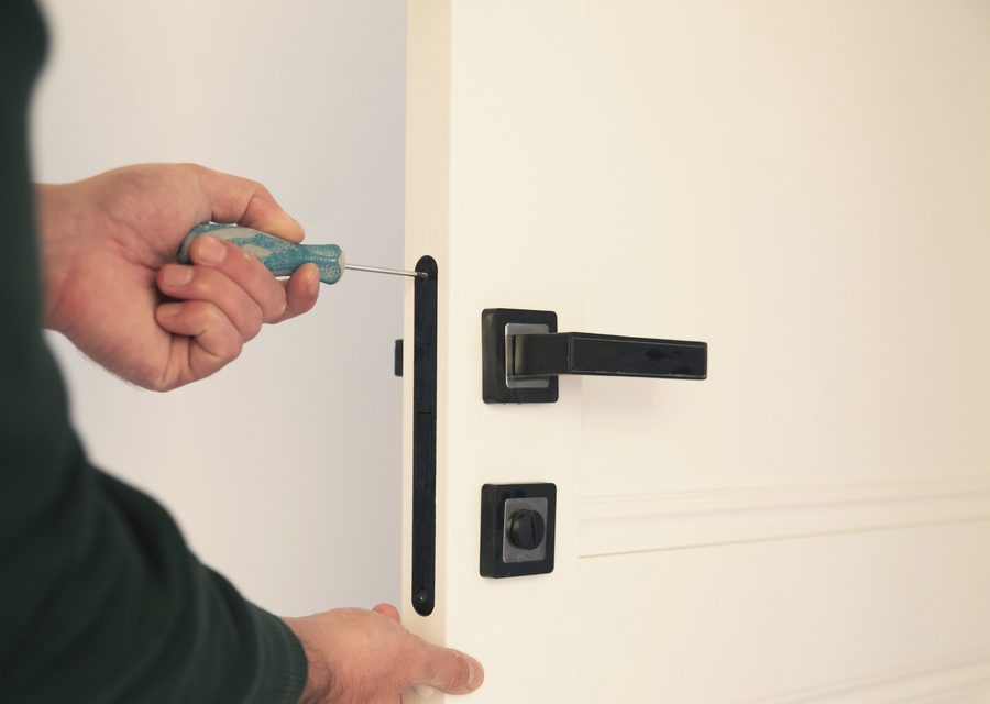 Emergency locksmith service near Hollywood