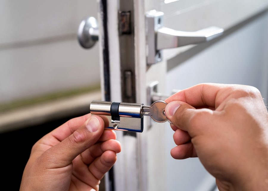 Emergency locksmith service near Malden